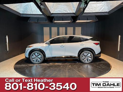 Boulder Gray Pearl 2024 Nissan ARIYA ENGAGE+