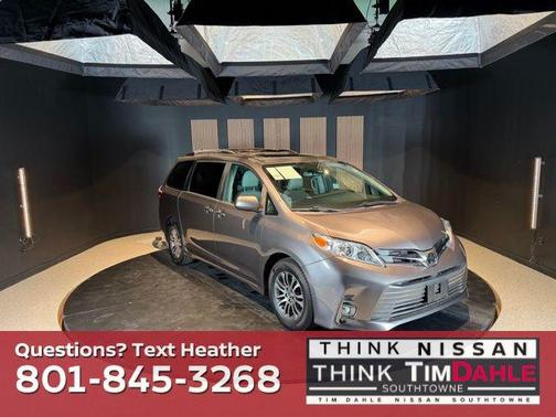 2020 Toyota Sienna XLE