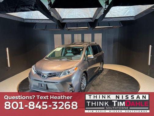 2020 Toyota Sienna XLE