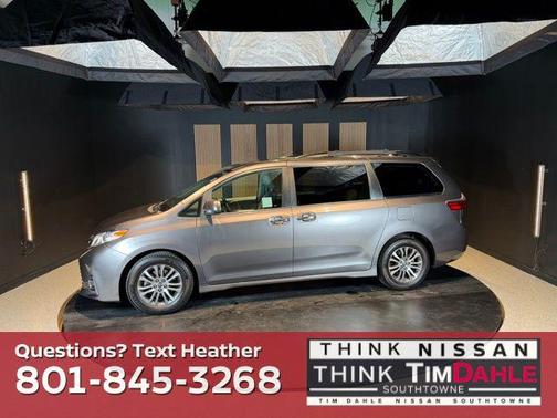 2020 Toyota Sienna XLE