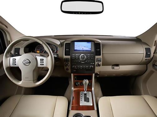 2009 Nissan Pathfinder LE