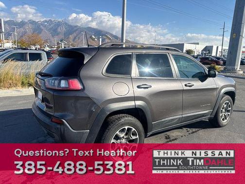 2020 Jeep Cherokee Trailhawk