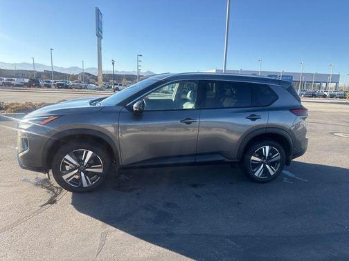 2024 Nissan Rogue SL