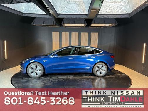 Deep Blue Metallic 2019 Tesla Model 3 Standard Range