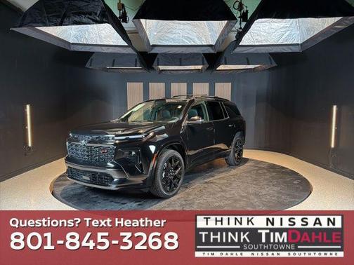 Mosaic Black Metallic 2025 Chevrolet Traverse RS