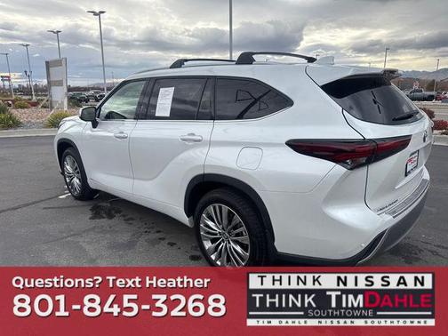 2024 Toyota Highlander Hybrid Platinum