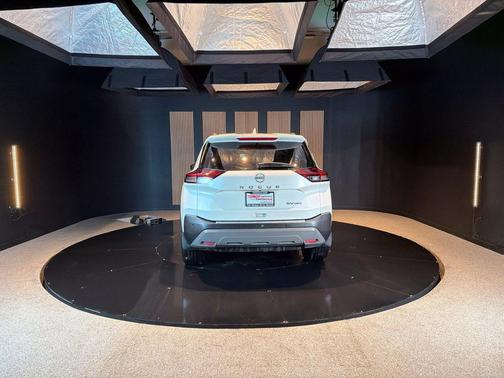 Pearl White Tricoat 2023 Nissan Rogue SV