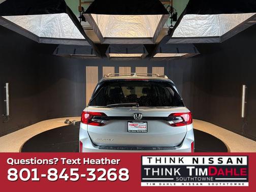 Silver 2025 Honda Odyssey EX-L