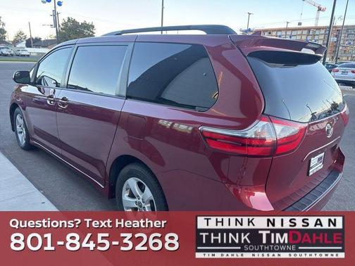 2020 Toyota Sienna LE