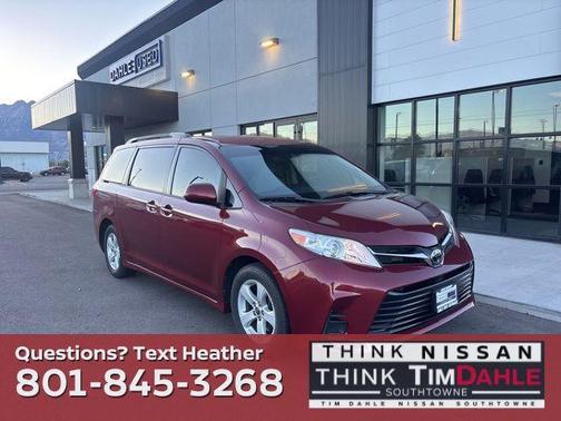 2020 Toyota Sienna LE