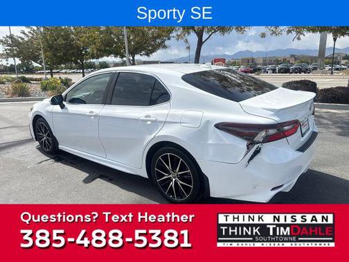 2022 Toyota Camry SE
