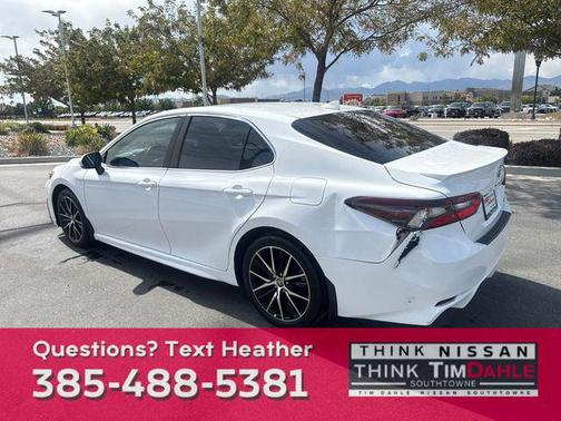 2022 Toyota Camry SE