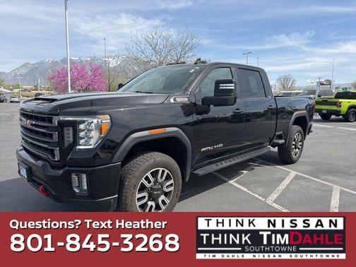 Onyx Black 2022 GMC Sierra 2500 AT4