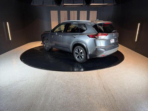 Gun Metallic 2021 Nissan Rogue SV