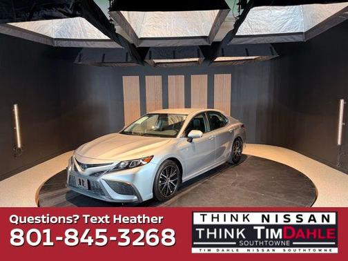 Silver 2024 Toyota Camry SE