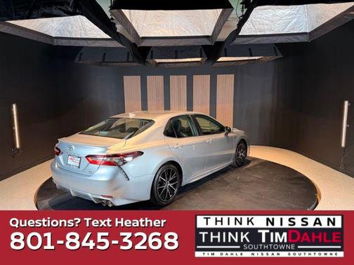 Silver 2024 Toyota Camry SE