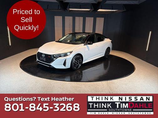 Aspen White Tricoat/Super Black 2024 Nissan Sentra SR