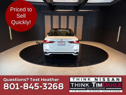 Aspen White Tricoat/Super Black 2024 Nissan Sentra SR