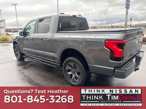 2025 Ford F-150 Lightning Flash
