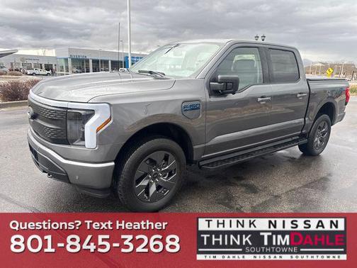 2025 Ford F-150 Lightning Flash
