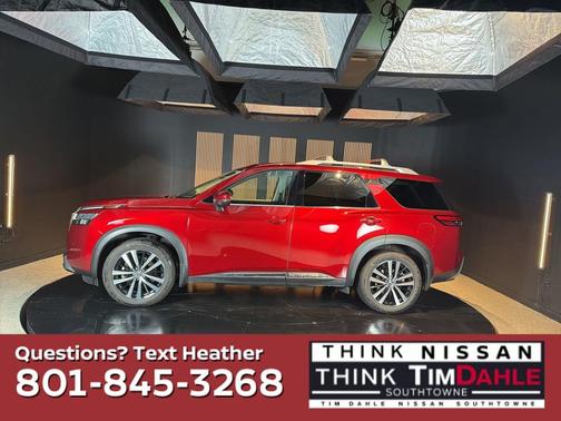Scarlet Ember 2024 Nissan Pathfinder Platinum 4WD