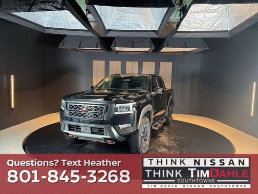 Super Black 2023 Nissan Frontier PRO-4X