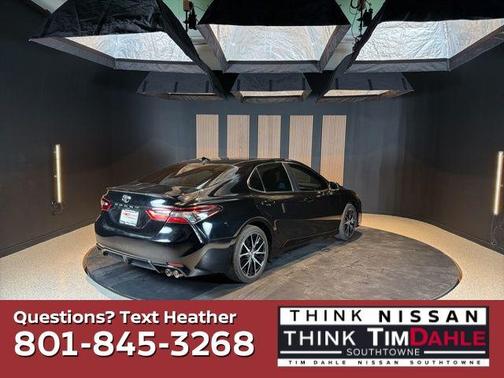 Black 2023 Toyota Camry SE