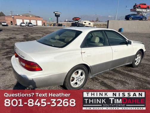 1998 Lexus ES 300 Base
