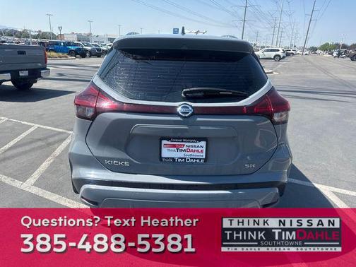 2021 Nissan Kicks SR