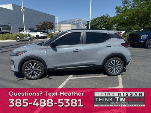 2021 Nissan Kicks SR