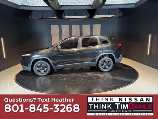 Brilliant Black Crystal Pearlcoat 2016 Jeep Cherokee Sport