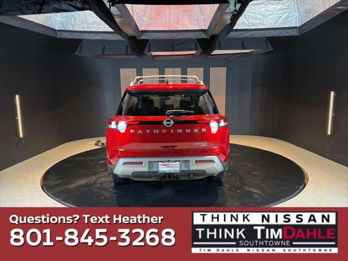 2025 Nissan Pathfinder Platinum 4WD