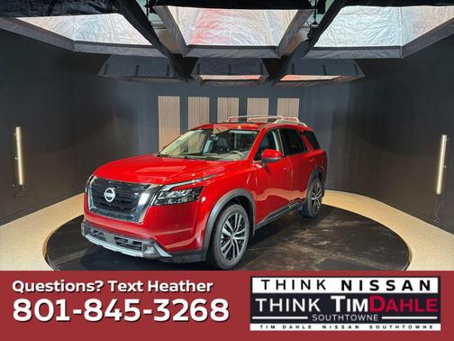 2025 Nissan Pathfinder Platinum 4WD