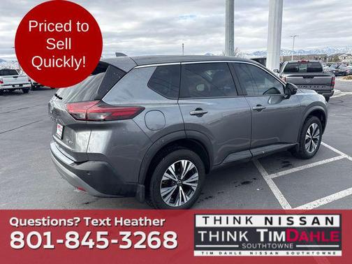 2022 Nissan Rogue SV