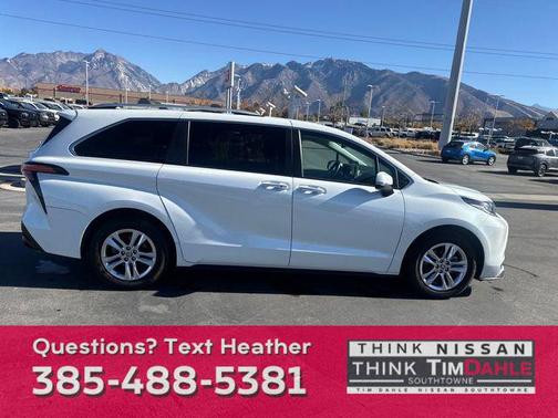 2022 Toyota Sienna Limited