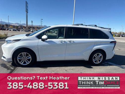 2022 Toyota Sienna Limited