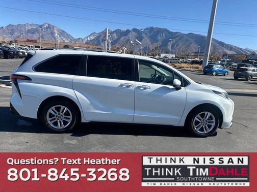 2022 Toyota Sienna Limited