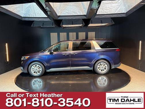 Deep Chroma Blue 2022 Kia Carnival LXS