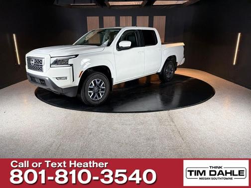 Glacier White 2024 Nissan Frontier SL