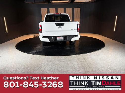 Glacier White 2024 Nissan Frontier SL