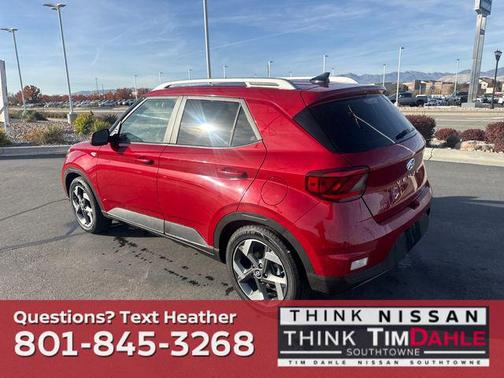 2022 Hyundai VENUE SEL