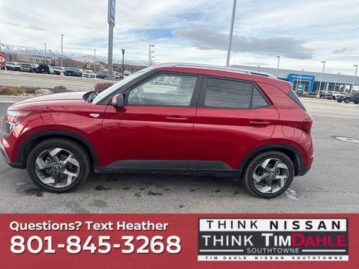 2022 Hyundai VENUE SEL