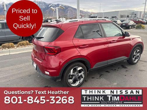 2022 Hyundai VENUE SEL