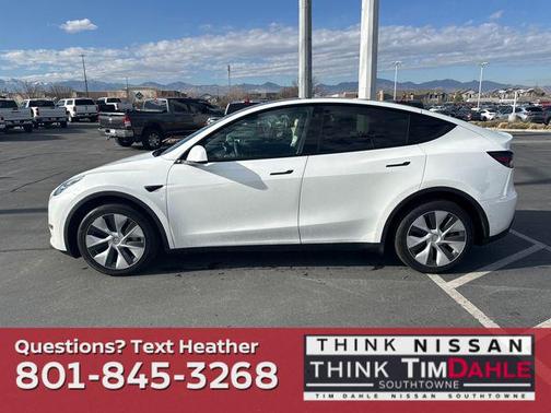 2022 Tesla Model Y Long Range Dual Motor All-Wheel Drive