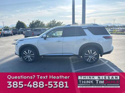 2025 Nissan Pathfinder Platinum 4WD