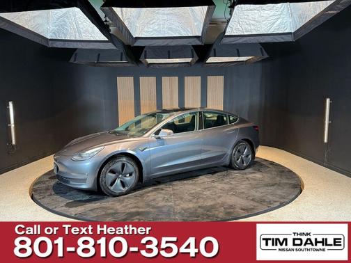 Gray 2019 Tesla Model 3 Standard Range