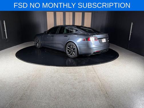 2022 Tesla Model S Plaid
