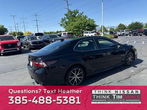 2022 Toyota Camry SE