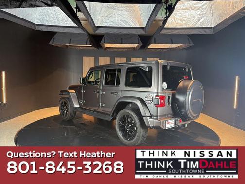 Granite Crystal Metallic Clearcoat 2021 Jeep Wrangler Unlimited Sahara