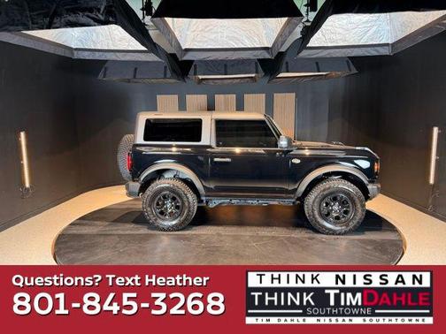 Black 2023 Ford Bronco Wildtrak